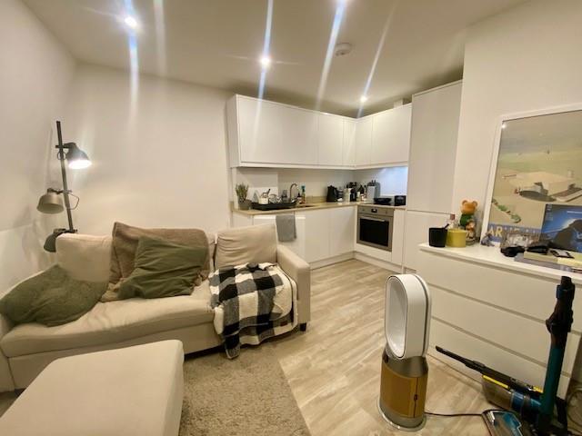 Flat 4 Fortune Green Road, London
